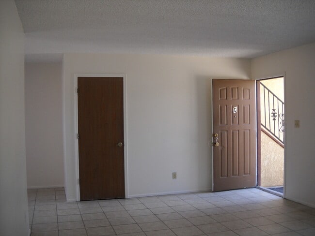 Building Photo - 4150 Calle Ladero