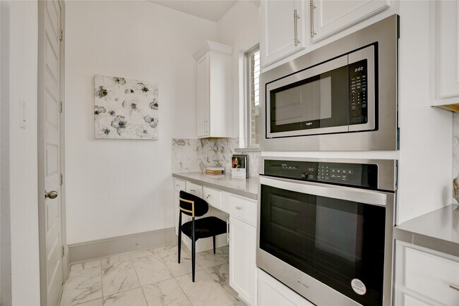 Building Photo - 1922 Pleasant Grove Dr