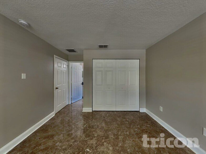 Building Photo - 2313 Pleasure Run Dr
