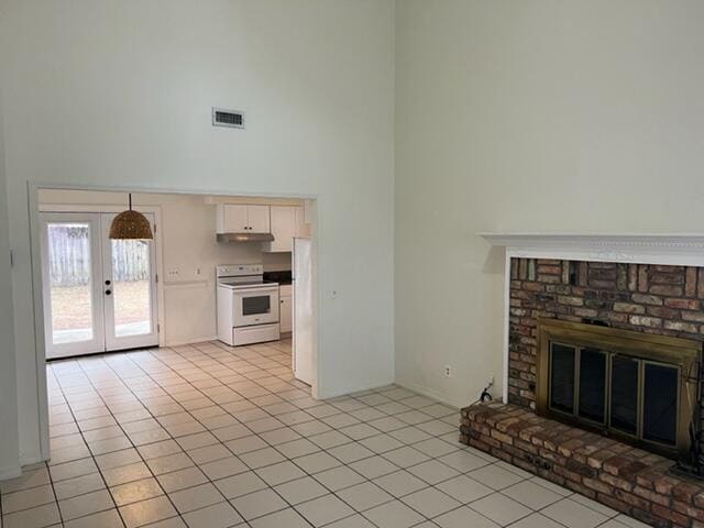 Building Photo - "Charming 2-Bedroom Retreat with Fort Walt...