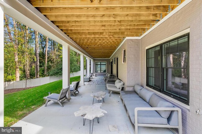 Building Photo - 7002 River Oaks Dr