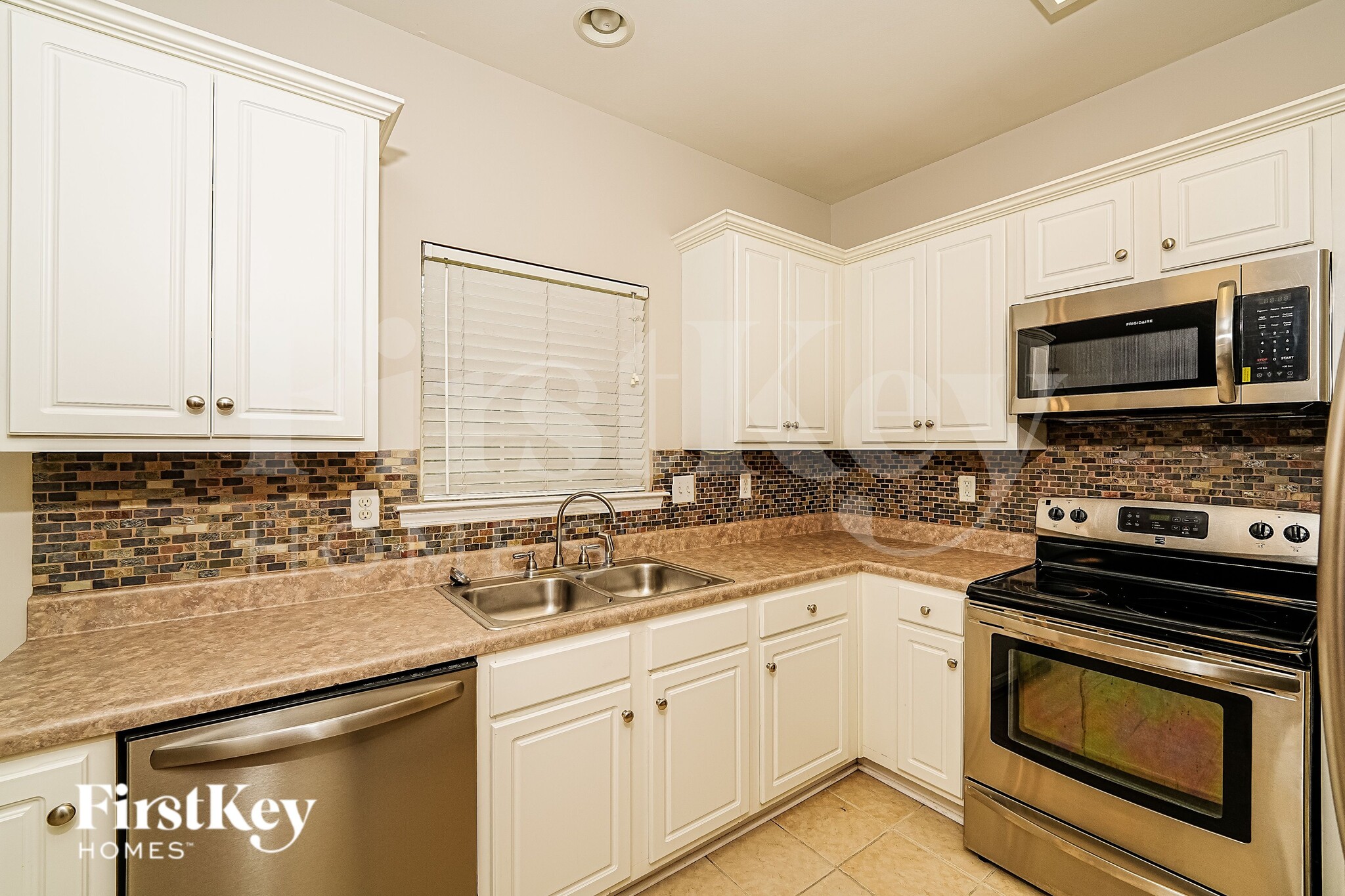 Building Photo - 1005 Daventry Way