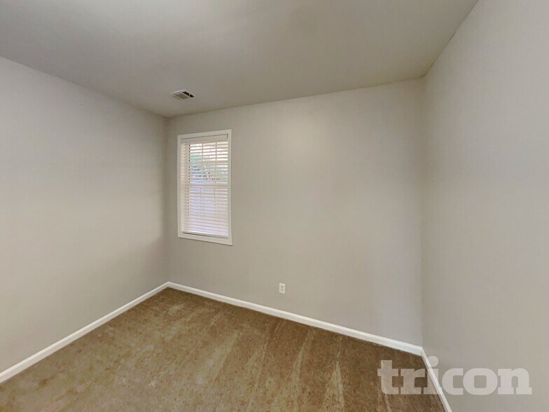 Building Photo - 104 Holcomb Manor Ct