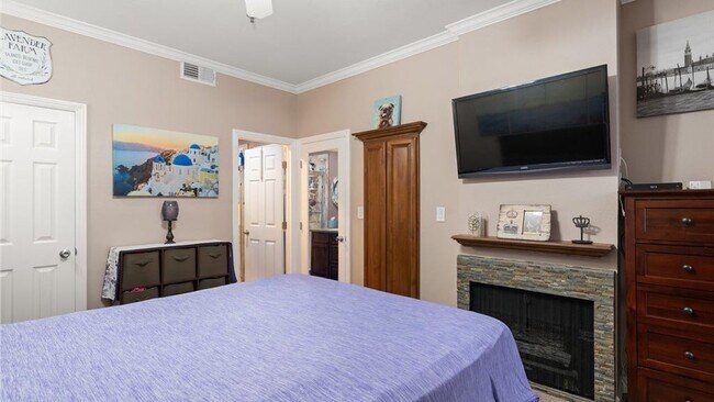 Building Photo - 10371 Garden Grove Blvd