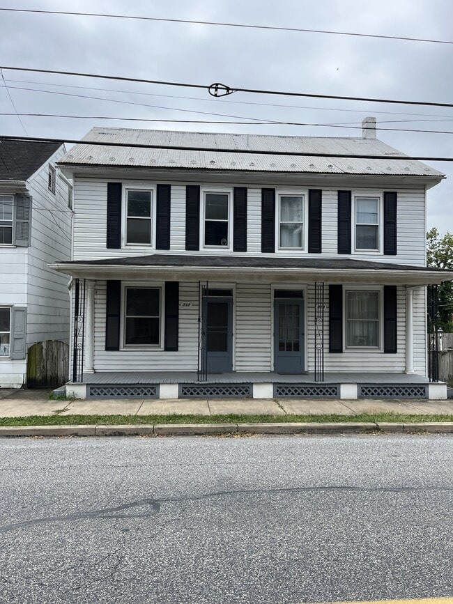 Building Photo - 314 Main St