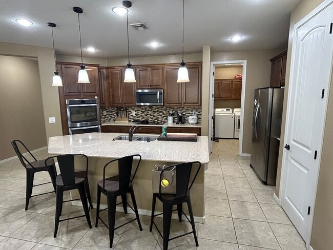 Building Photo - 15747 W Shaw Butte Dr