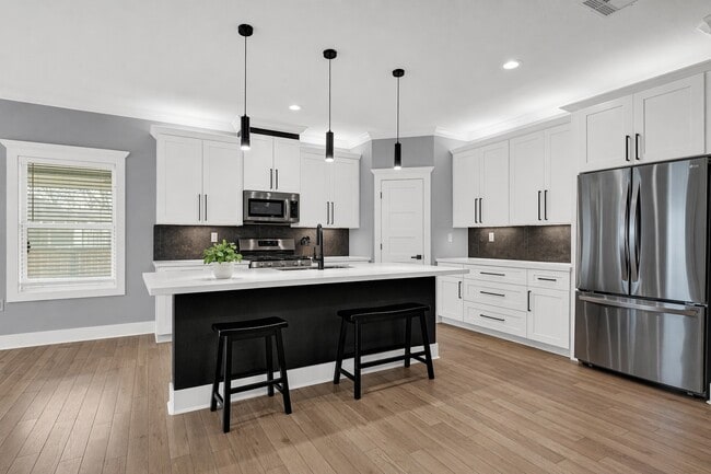 Building Photo - 3513 Omega St