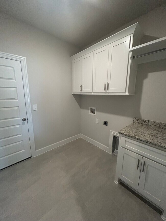Building Photo - Beautiful Modern Home in Pea Ridge!