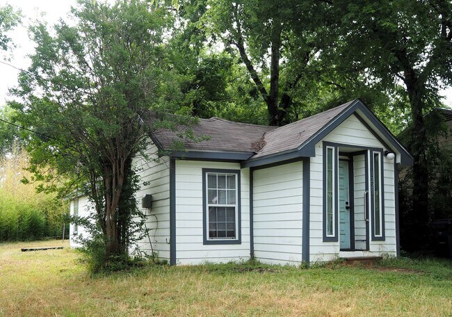 Building Photo - 1225 Norman St
