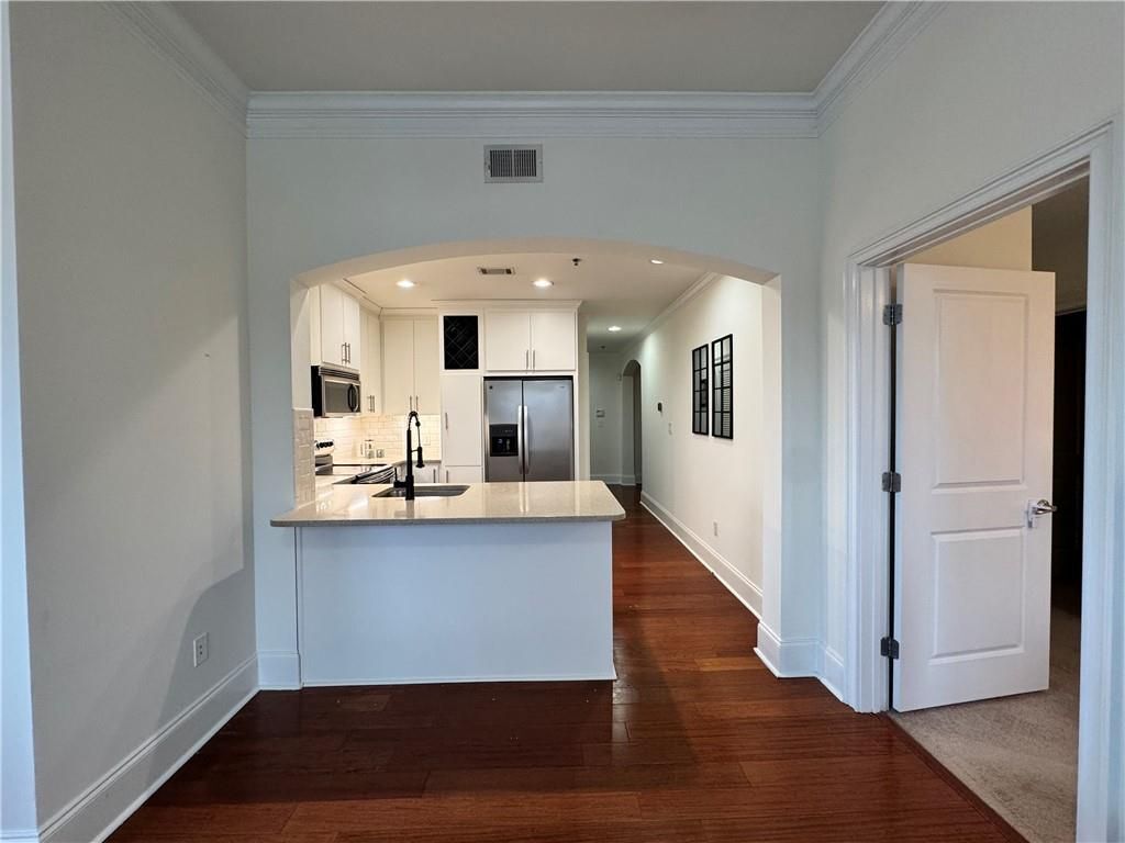 Building Photo - 2277 Peachtree Rd