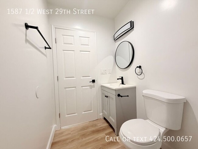 Building Photo - 1587 1/2 West 29th Street-