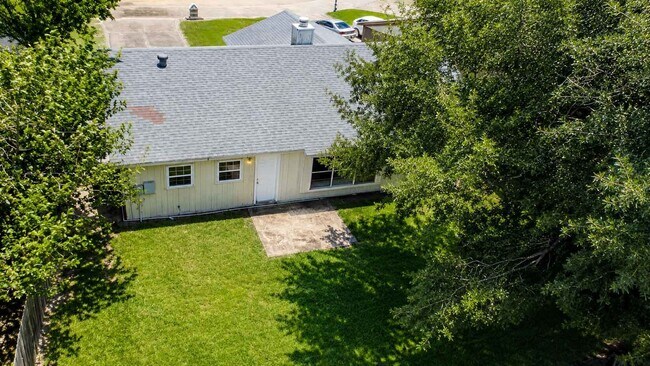 Building Photo - 8607 Sherrywood Dr