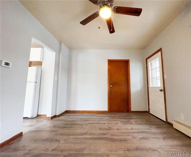 Building Photo - 1953 Falls St