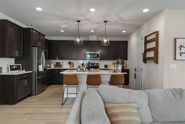 Building Photo - 143 Alderwood Pl