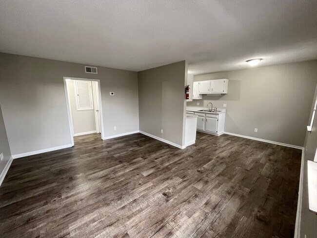 Building Photo - Rand Willoway