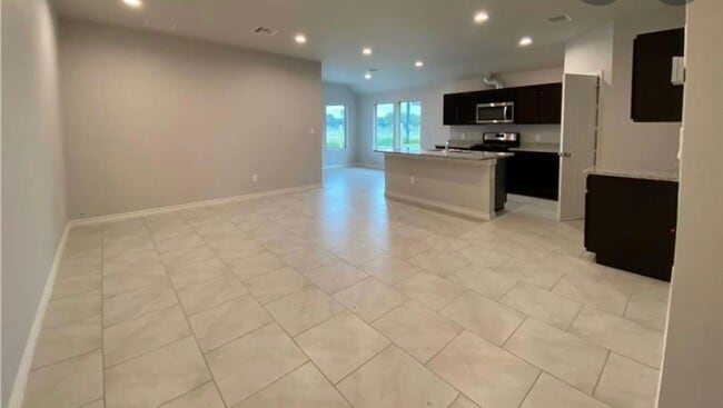 Building Photo - New Construction Home Move in Ready!