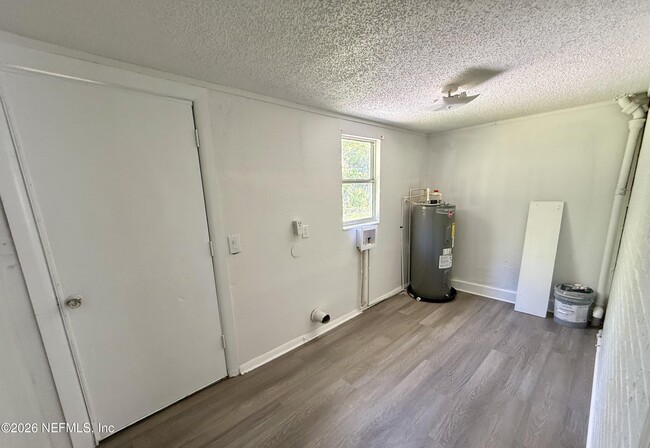 Building Photo - 2173 W 14th St