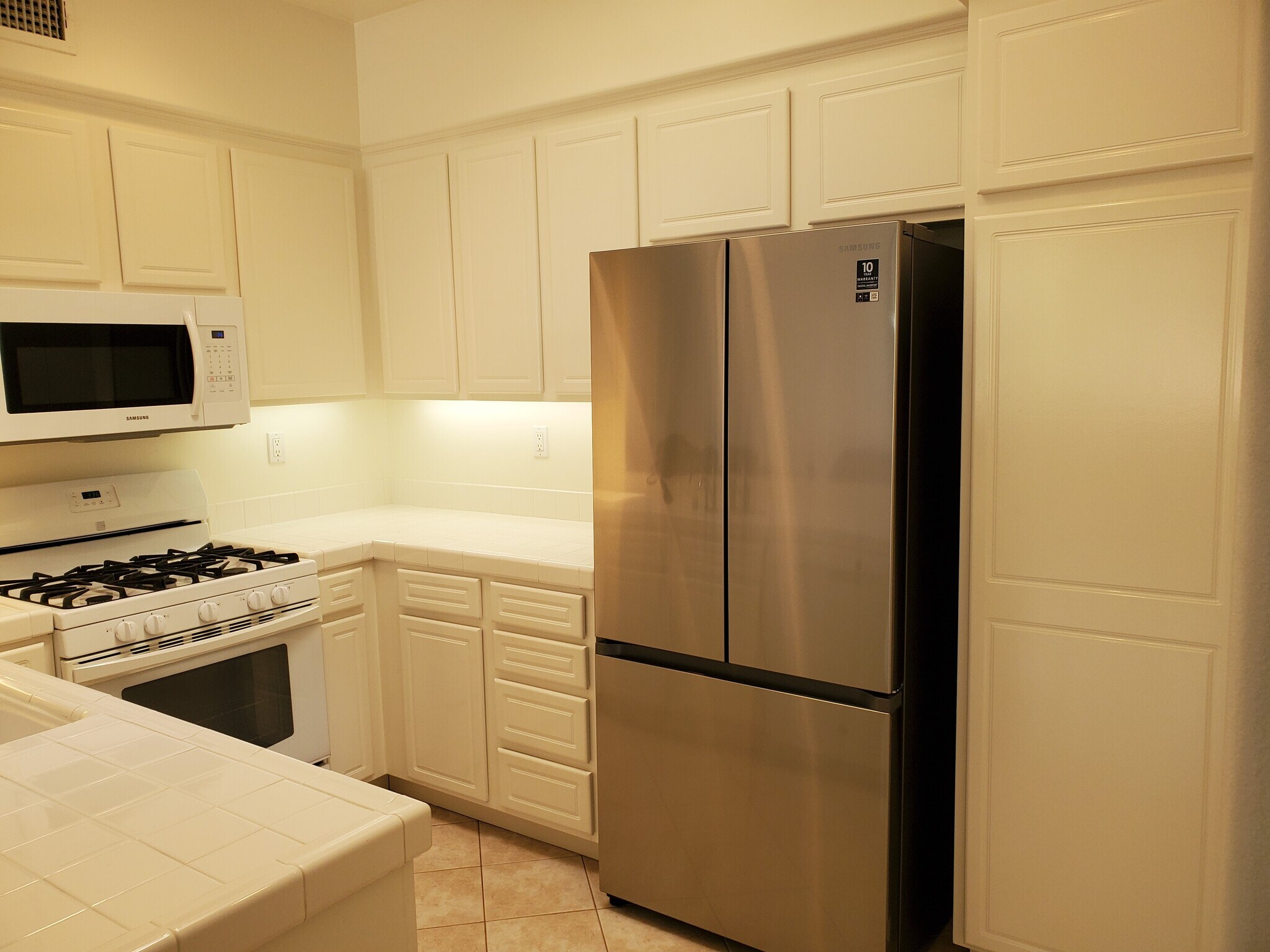 Building Photo - 2676 Dietrich Dr