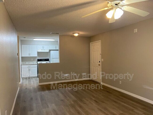 Building Photo - 1051 S Hiawassee Rd