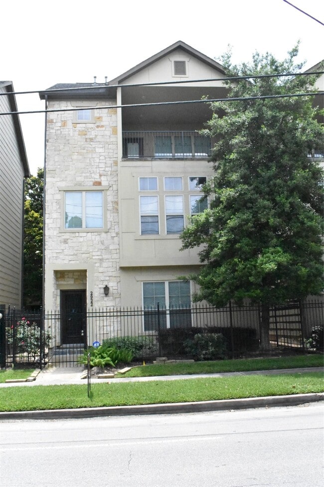 Building Photo - 2922 Leeland St