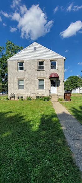 Building Photo - 671 Smith Ave