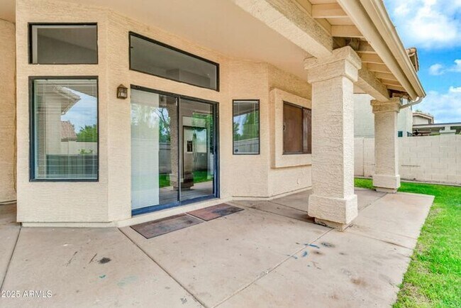 Building Photo - Stunning 4beds/2.5baths single-level home in the heart of Tempe!