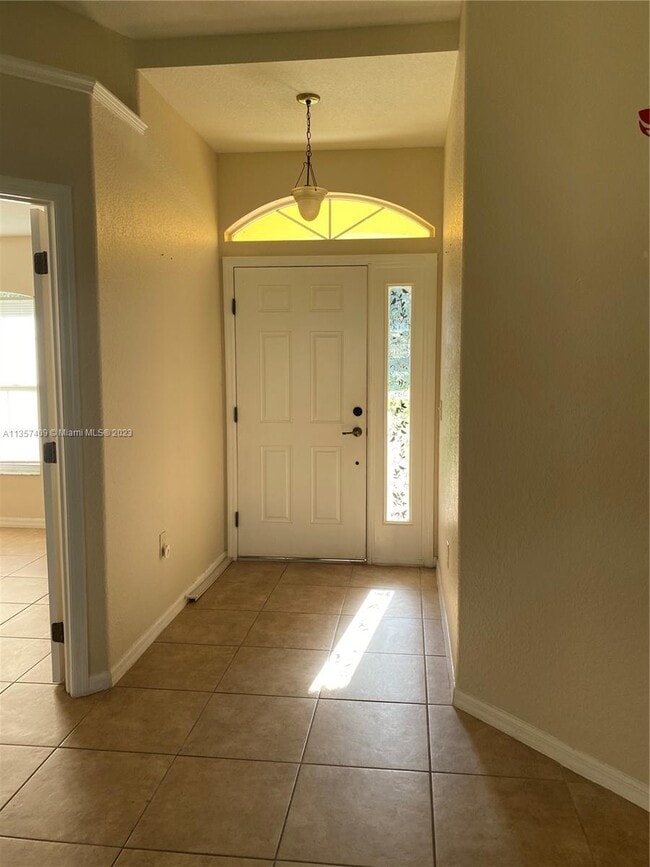 Building Photo - 13755 SW 48th Ct