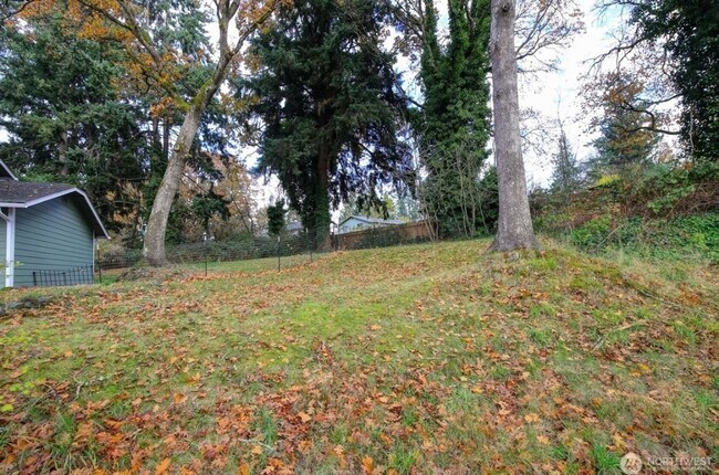 Building Photo - 10617-10617 10th Ave Ct S