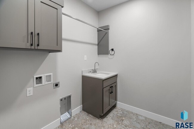 Building Photo - 1137 N Thompson Ave