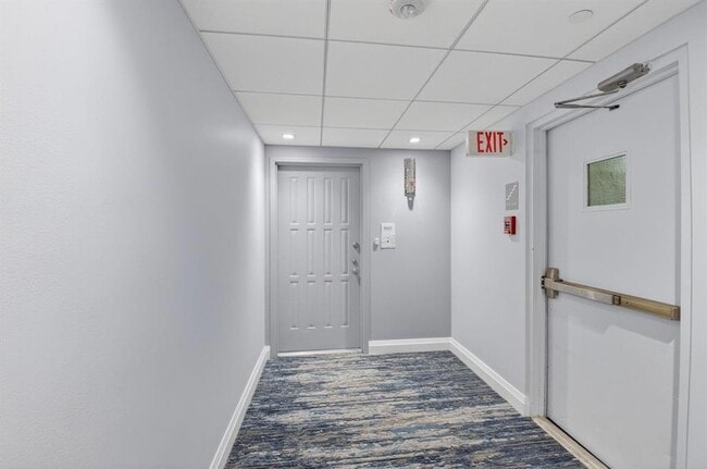 Building Photo - 3420 S Ocean Blvd