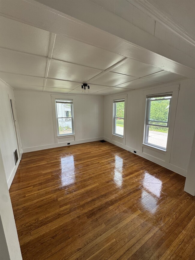 Building Photo - 26-28-28 High St