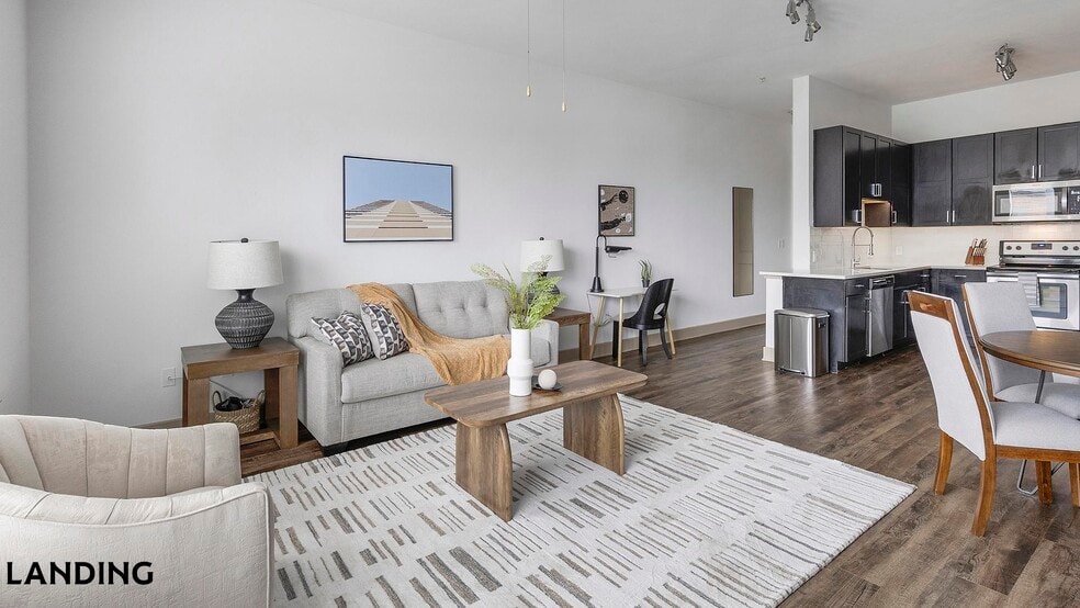 Building Photo - 5005 Galleria Dr