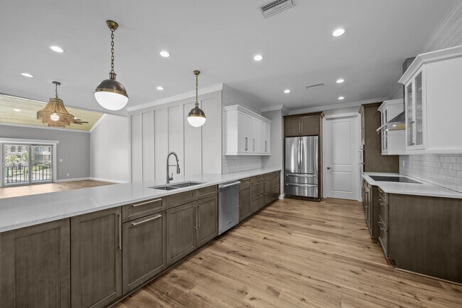 Building Photo - 3505 Harbor Dr