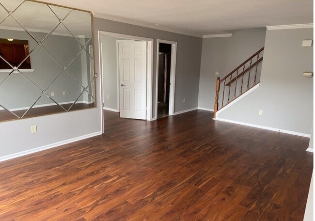 Double Door to 1st floor Master Suite (Access to 1st FL bath) Mirror Removed - 321 Steeplechase Ct