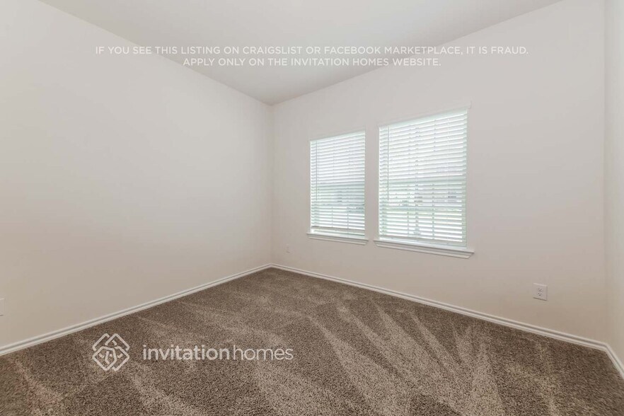 Building Photo - 3928 River Rock Ave