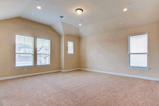Building Photo - 3240 E Whitestone Blvd