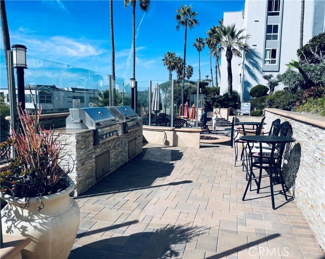 Building Photo - 640 The Village