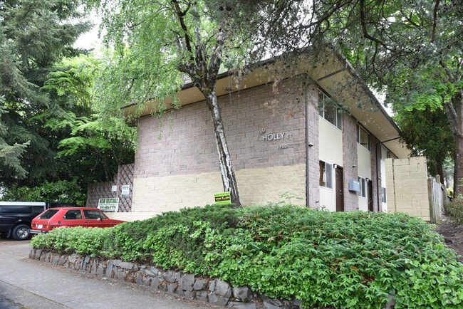 Primary Photo - Holly Court