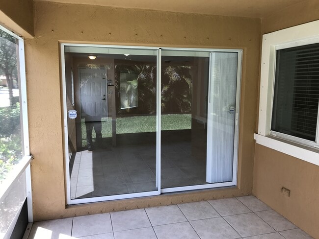 Building Photo - 6109 Reynolds St