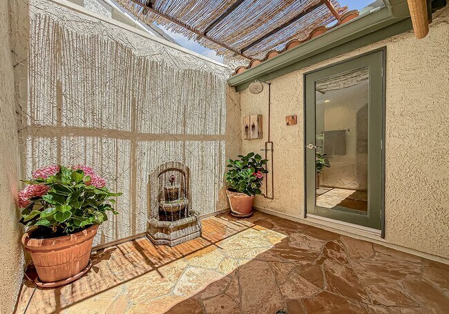 Building Photo - 2350 Leeward Cir