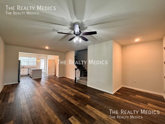 Building Photo - 1375 Painted Bunting Ave