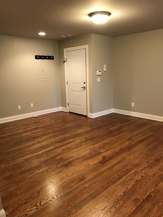 Building Photo - 3 Gaffers Ct