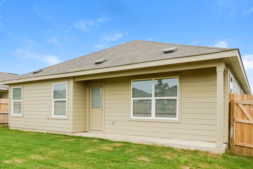 Building Photo - 9923 Pears Ml