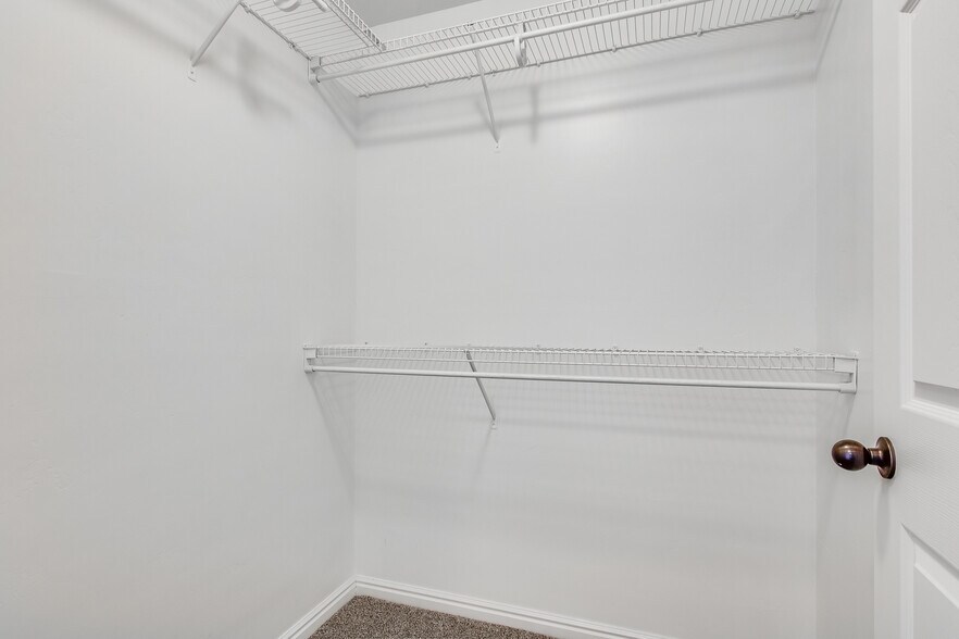 Master Closet - 467 S 2550 W