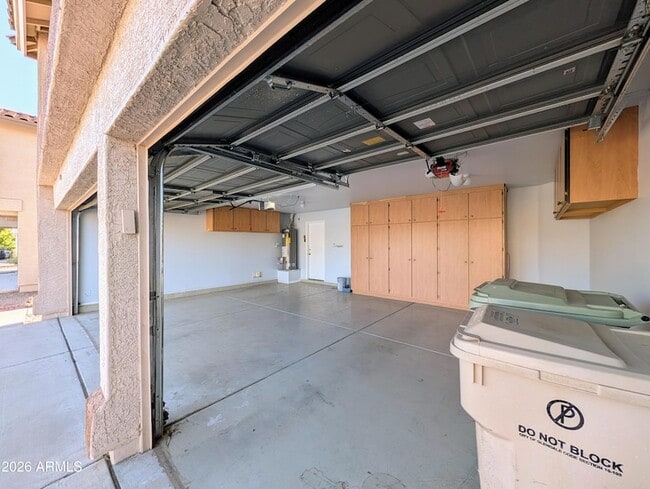 Building Photo - 6416 N 78th Ln