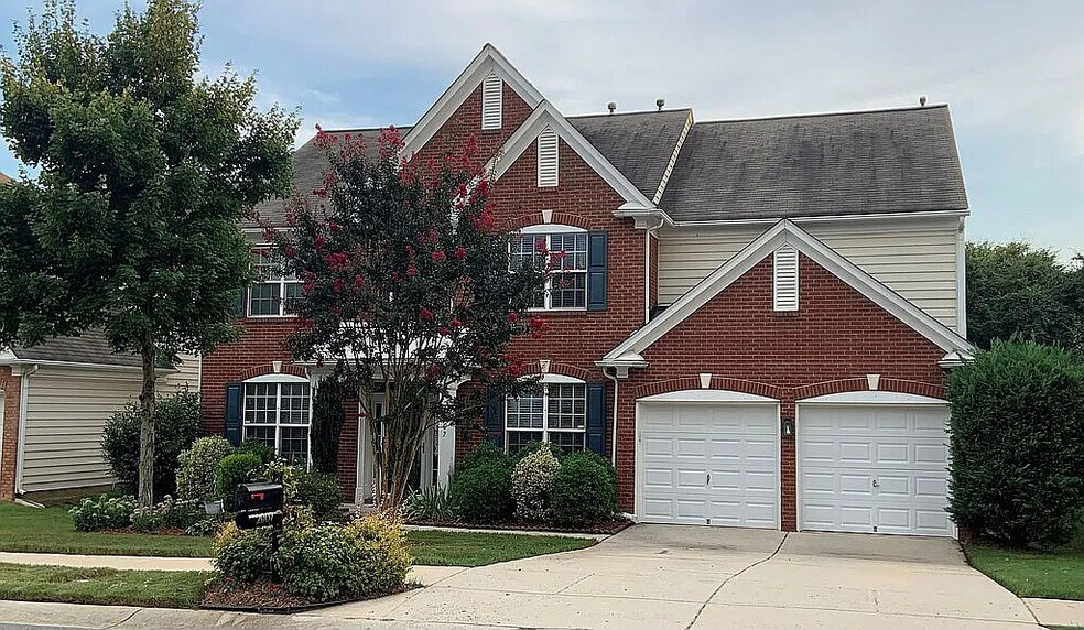 Building Photo - Room in House on Arbor Vista Dr