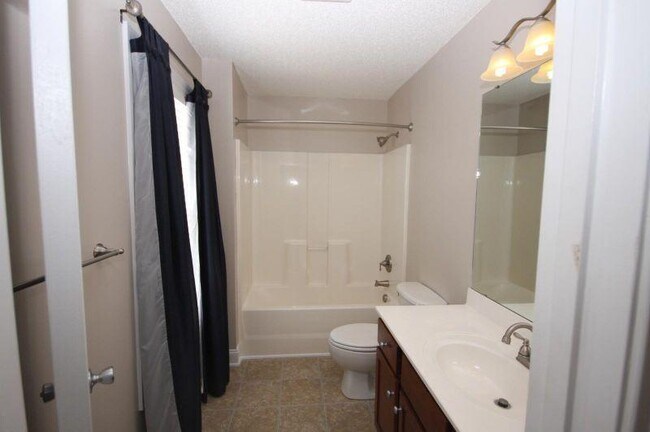 Building Photo - 4215 Dudleys Grant Dr