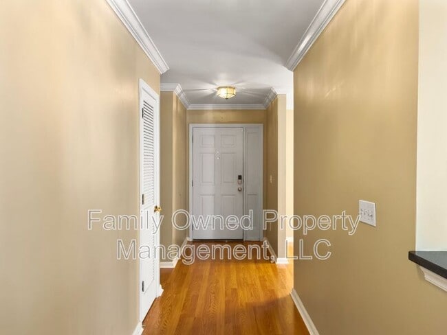 Building Photo - 8017 Old Hazelwood Rd