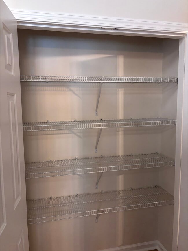 Building Photo - 83 Birkshire Way