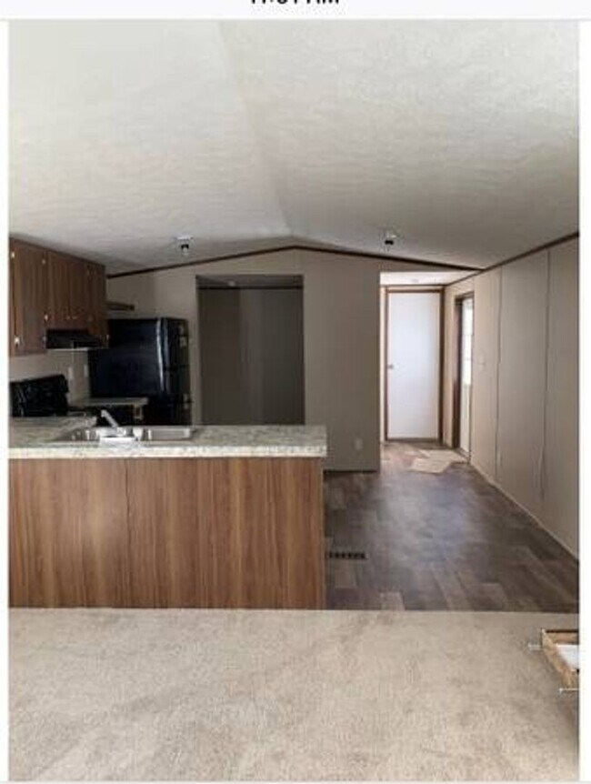 Building Photo - 2 BD/2 BA Trailer Home $1450 Pet Friendly and Students Welcome with Co-Signers